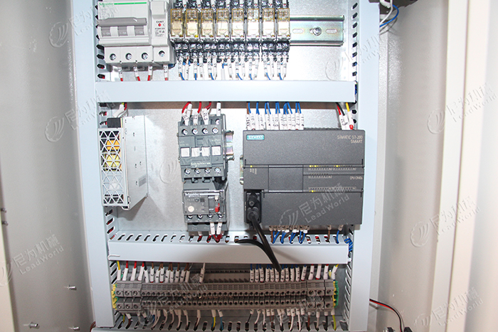 上海尼為機(jī)械自動(dòng)開(kāi)箱機(jī)